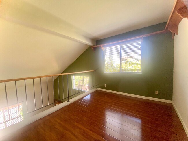 Building Photo - Beautiful Ardenwood home with Loft Availab...