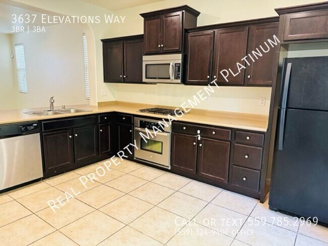 Building Photo - 3637 Elevations Way