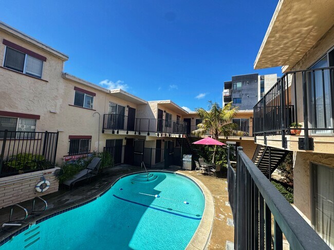 Building Photo - 3966 Cleveland Ave