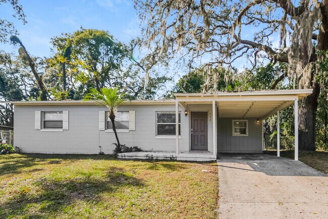 Building Photo - 132 Alder Ave