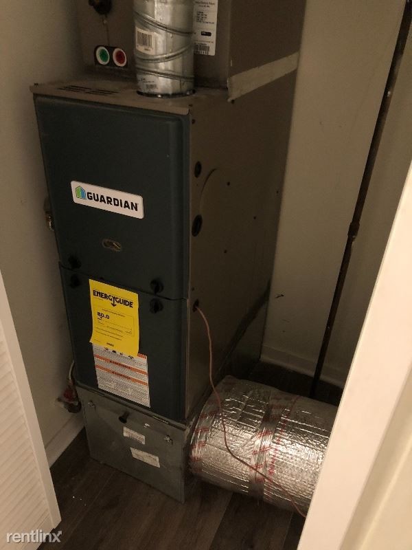 Building Photo - 1823 Michigan Ave