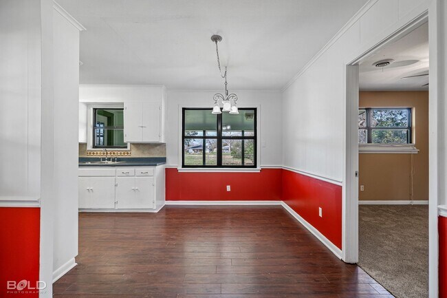 Building Photo - Cute 3 bedroom in South Bossier!