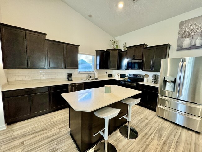 Building Photo - 3235 Sandwalk Dr