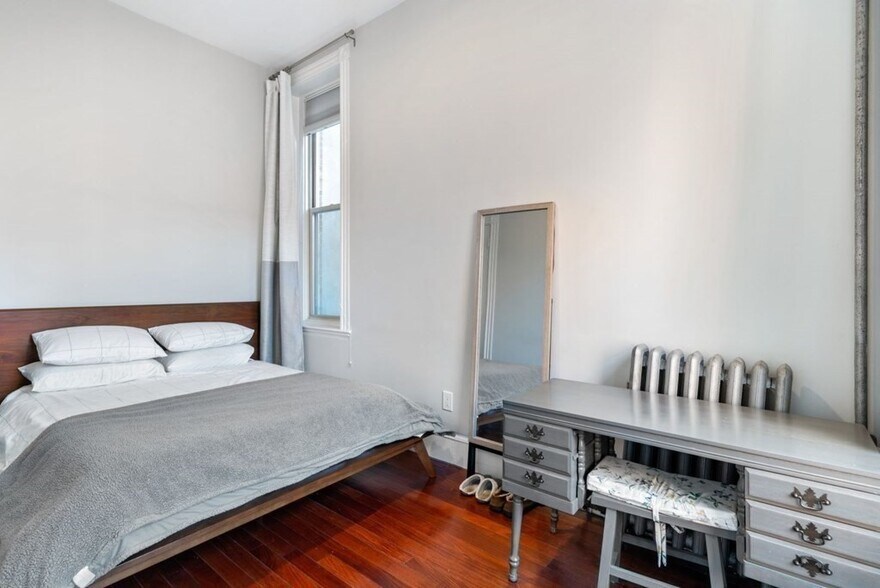 Building Photo - 1411 Washington St