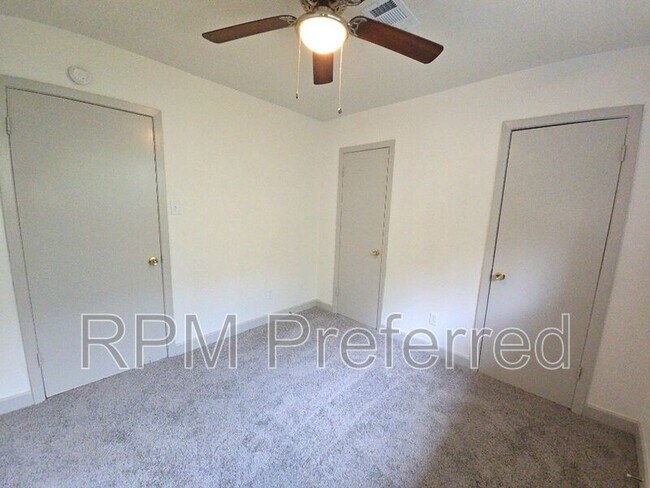 Building Photo - 6615 St Augustine St