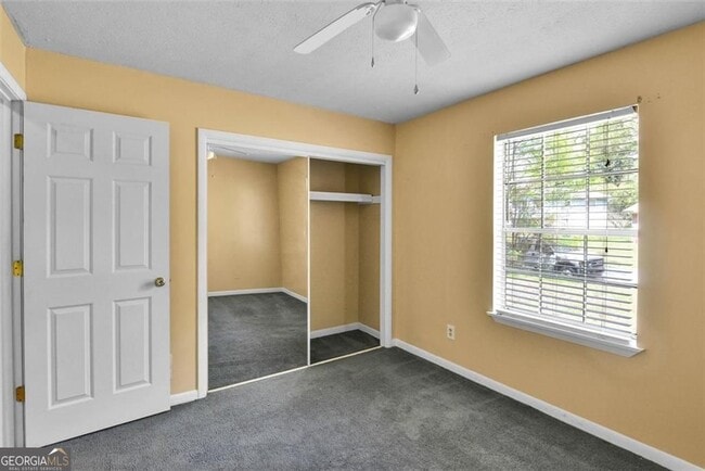 Building Photo - 8941 Ashwood Dr