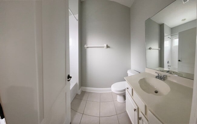 Building Photo - 8132 Vía Bella Notte