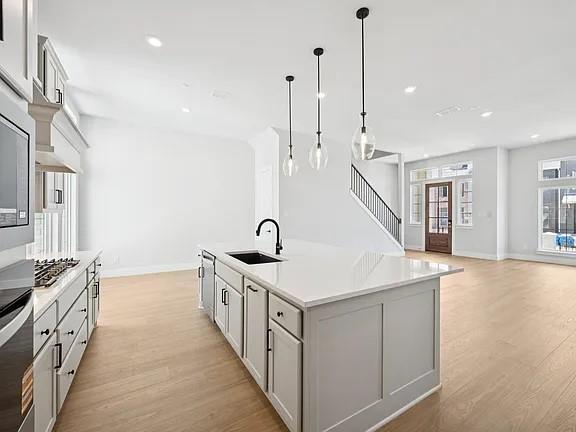 Building Photo - 4436 Burge Ave