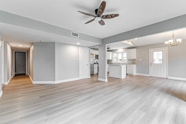 Building Photo - 1727 Cloister Dr