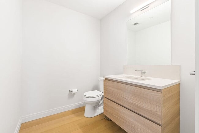 Building Photo - 135 Seaport Blvd