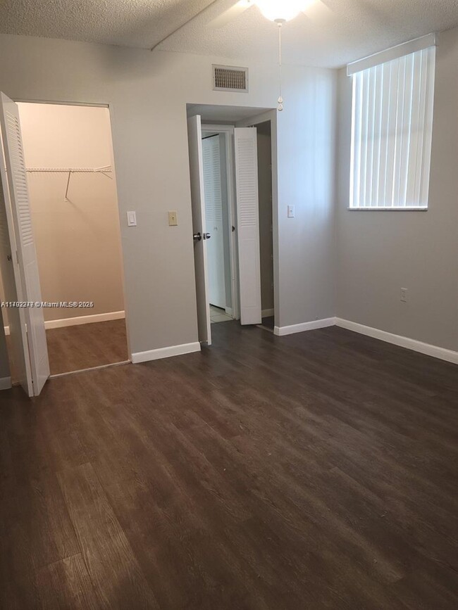 Building Photo - 1800 SW 81st Ave