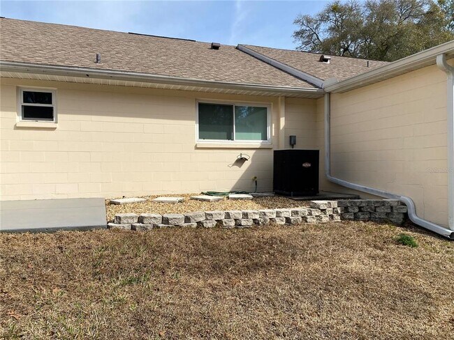 Building Photo - 8666 SW 92nd Ln