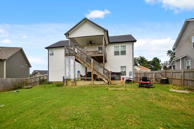 Building Photo - Pet Friendly Four Bedroom with Basement!