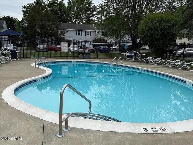 Building Photo - 161 Cedarview Ln