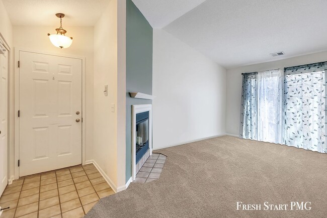 Building Photo - Comfortable Living in the Heart of Holland!