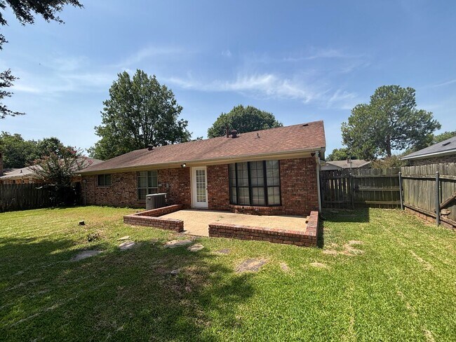 Building Photo - South Bossier!