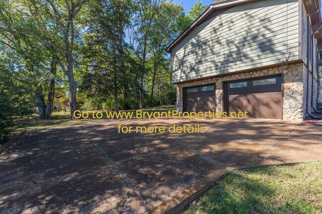 Building Photo - Nashville - 3 Bedroom, 2 Baths, 37217 Area