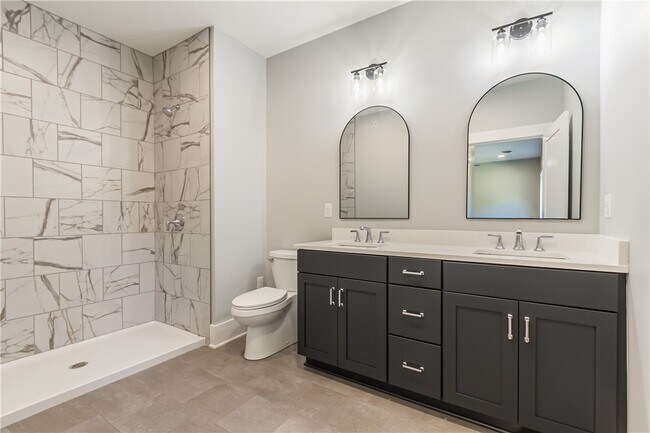 Building Photo - 640 Jefferson Ave