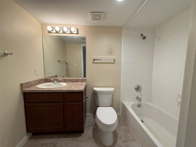 Building Photo - 8415 Hearth Dr