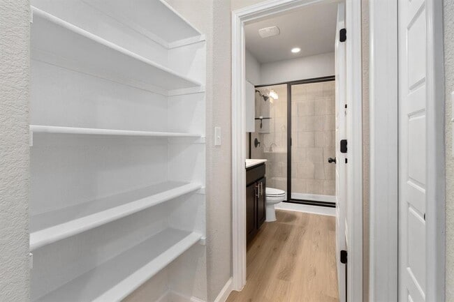 Building Photo - 7211 Ray Charles Dr