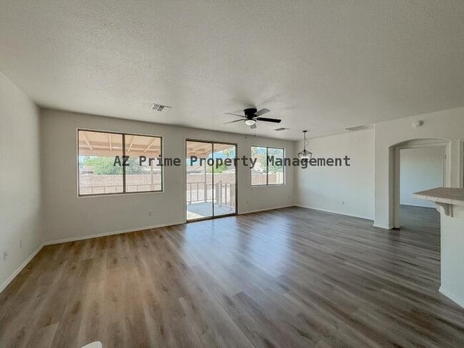 Building Photo - 3420 Avenida Bonita