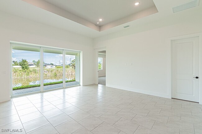 Building Photo - 420 NW 18th Pl