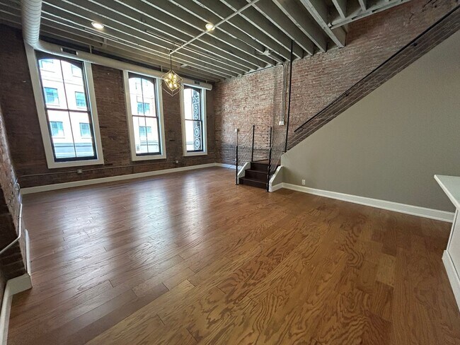 Building Photo - The Stoop