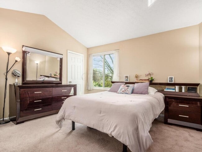 Building Photo - 6985 Muirfield Dr