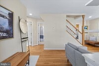 Building Photo - 10808 Hobson St