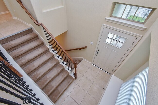 Building Photo - 23322 Del Rosso St