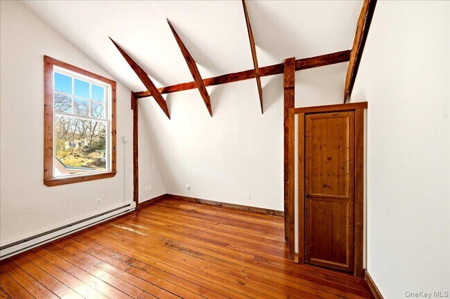 Building Photo - 175 Goldens Bridge Rd