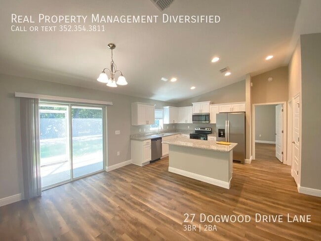 Building Photo - 27 Dogwood Dr Ln