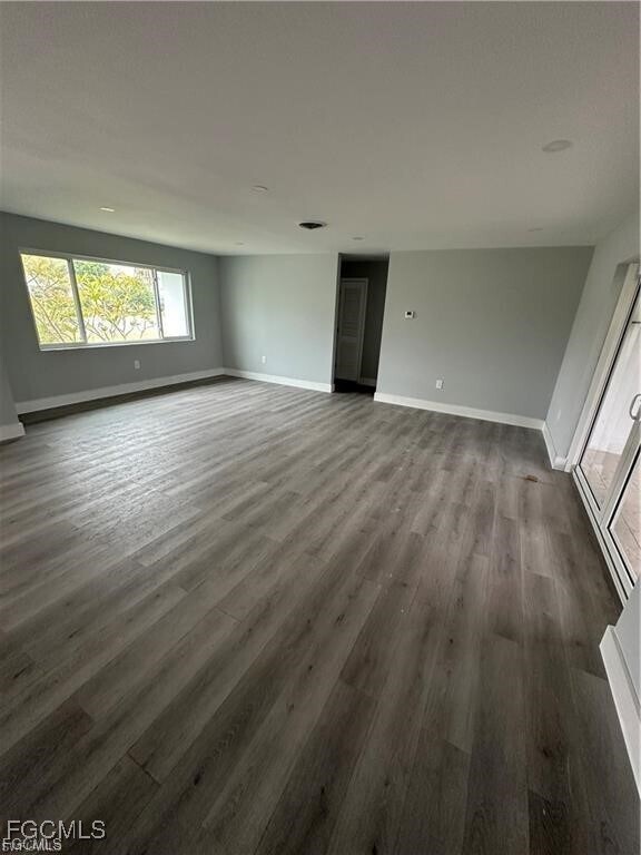 Building Photo - 1292 Thompson St