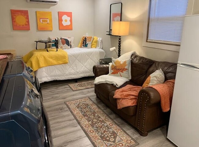 Building Photo - 1103 Jefferson St