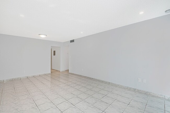 Building Photo - 7705 SW 86th St