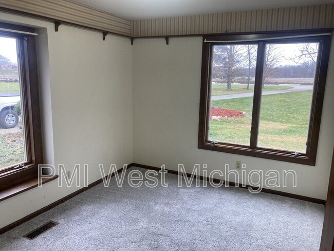 Building Photo - 1275 104th St SW