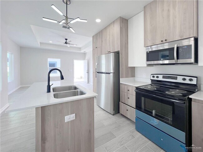 Building Photo - 16 N Alexandrite Ave