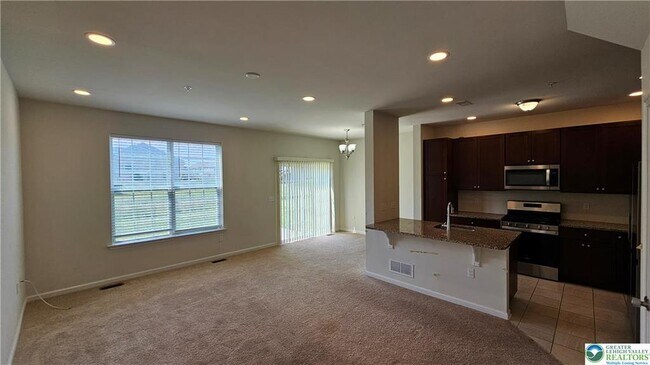 Building Photo - 1462 Black Forest Dr