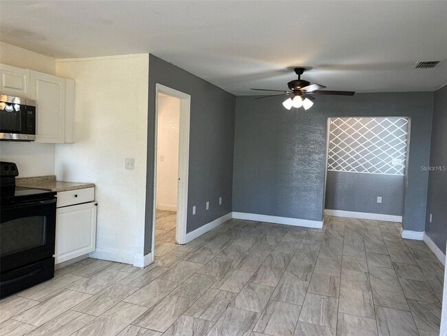 Building Photo - 49 Orange Park Blvd