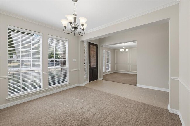 Building Photo - 15201 Calaveras Dr
