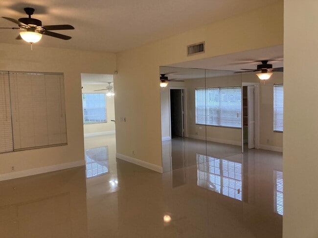 Building Photo - 1112 Wild Cherry Ln