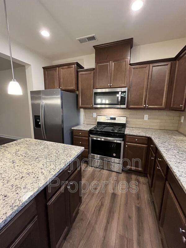Building Photo - 9254 Glenburn Ln