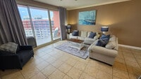 Building Photo - 9900 S Thomas Dr