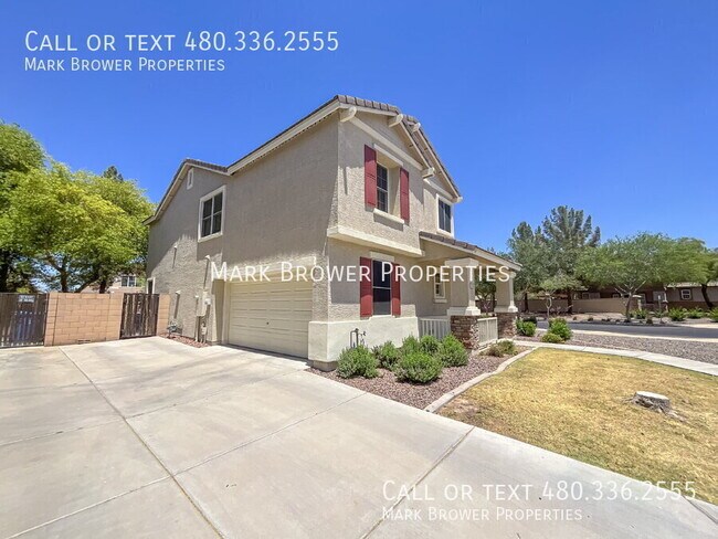 Building Photo - 2150 E Sunland Ave