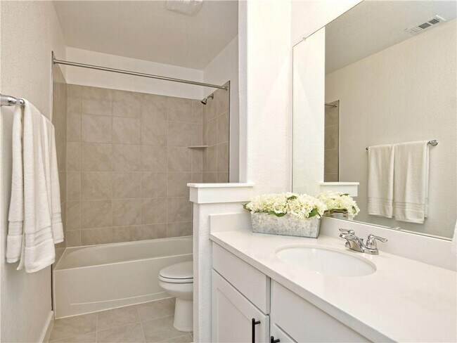 Building Photo - 116 Nogalito Wy