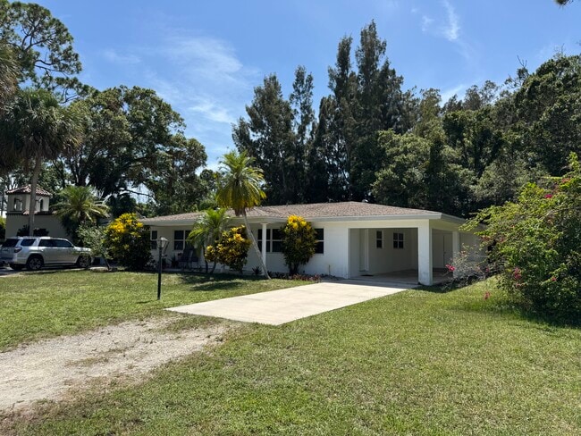 Building Photo - 2555 Granada Ave