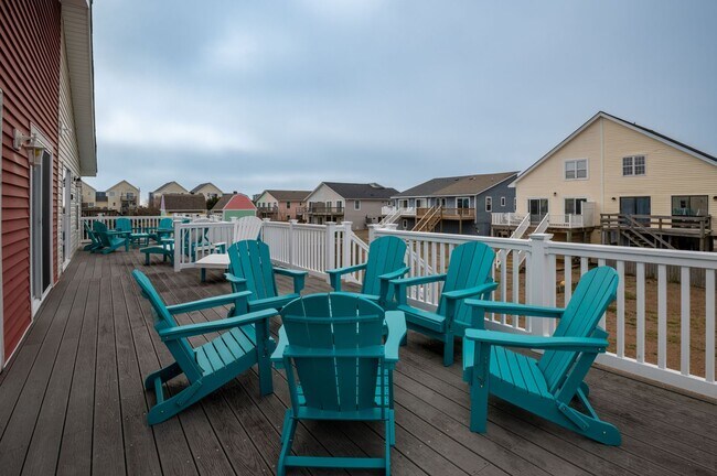 Building Photo - So Free @ 219 Coastal Dr