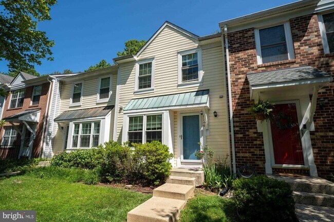 Building Photo - 18246 Fox Chase Cir