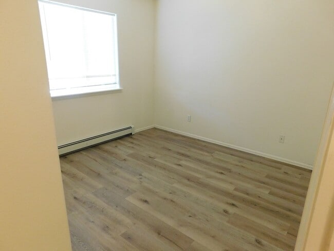 Building Photo - 424 Pendleton St