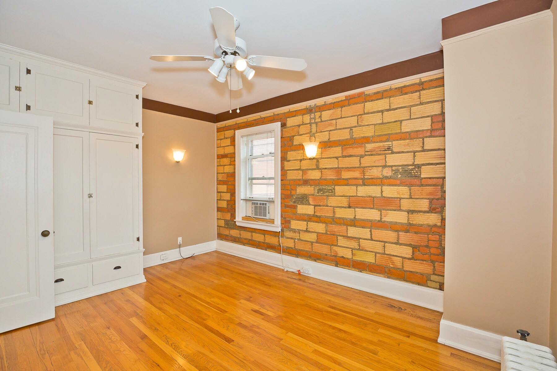 Building Photo - 327 Southfield Rd